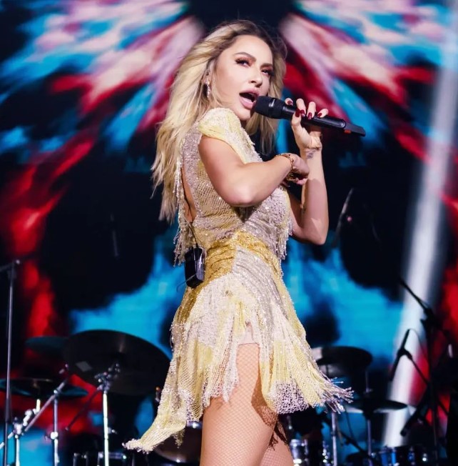 hadise baku yu buyuledi